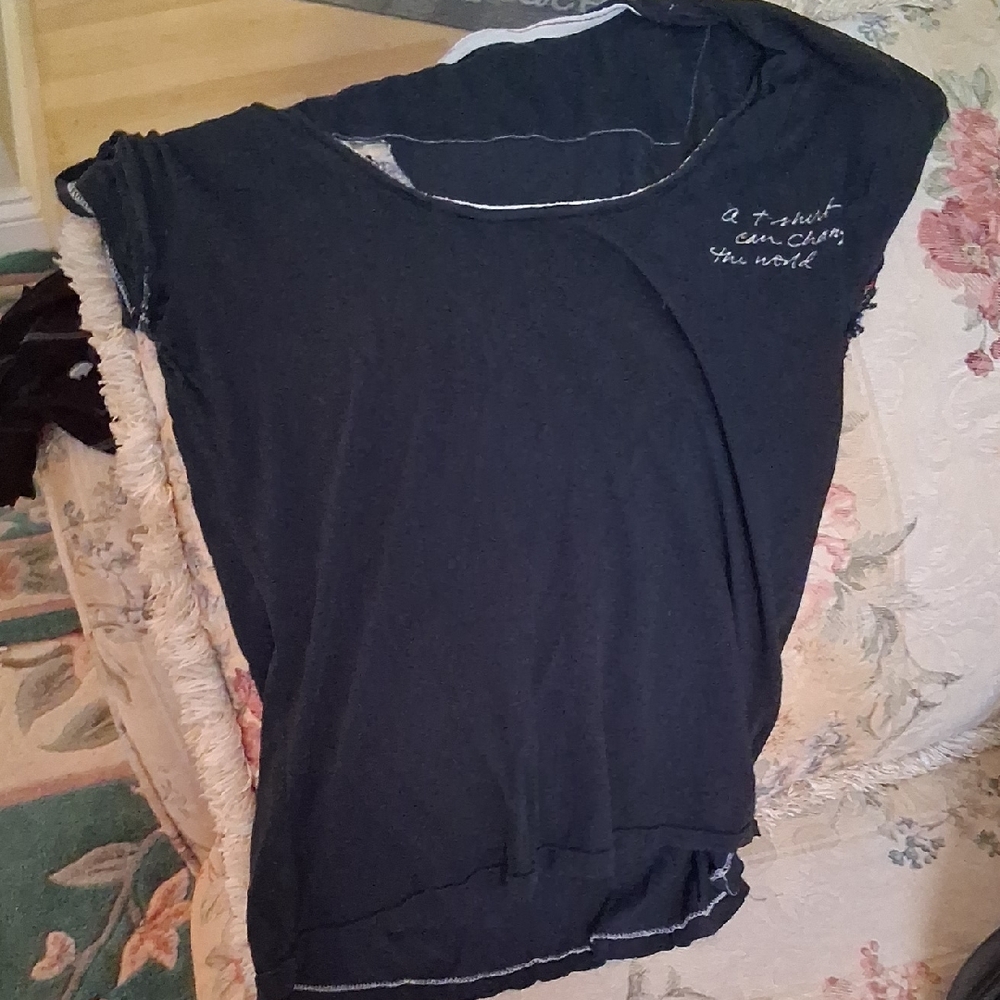 GAP Charcoal Graphic Tee